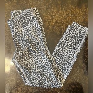 Outdoor Voices Leopard Leggings Women’s Small